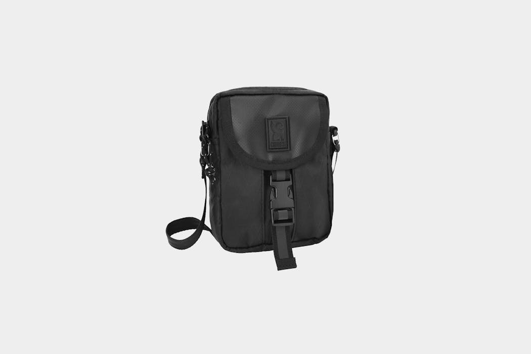 Chrome Industries BLCKCHRM 22X Shoulder Pouch