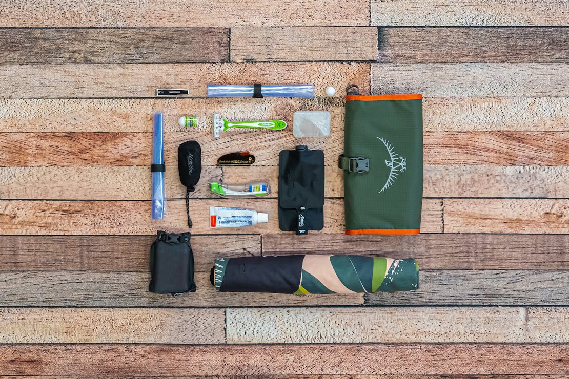 Hostel Packing List Men's Toiletries
