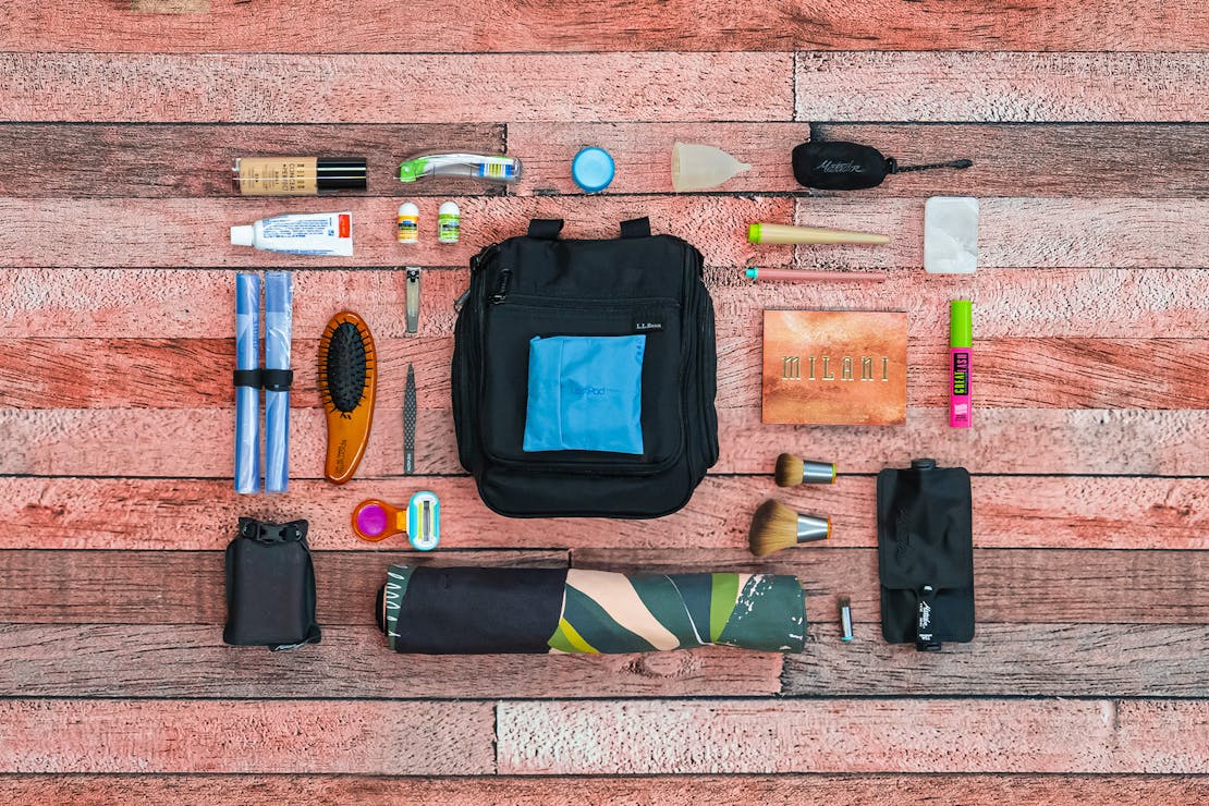 Hostel Packing List Women's Toiletries V2